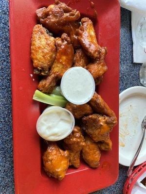 Wings split Buffalo and Asian