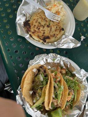 Tacos a jalapeño y queso papusa