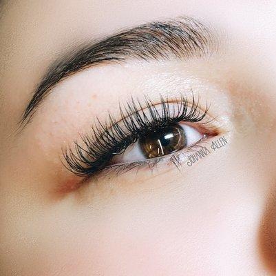 Natural, soft and beautiful eyelash extensions.