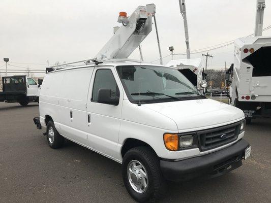 2005 Ford E350 Bucket Van