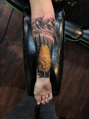 Freehand Fall aspen done by OZ. To Book an appointment Email Oz@ozarmy.com  Or Text 702-308-400&