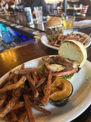 Catfish sandwich & fries