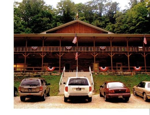 Grand entrance to the lodge / restaurant at Ventris Trail's End Resort.