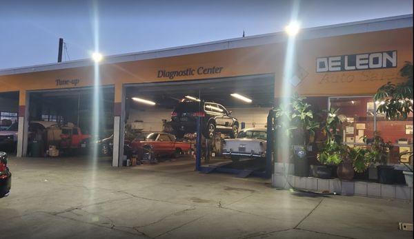 De Leon Auto Repair and Transmissions- auto repair shop