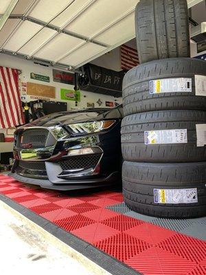 New Goodyear F1 Supercar 3R tires