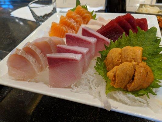 Omakase 20pcs regular + uni sashimi