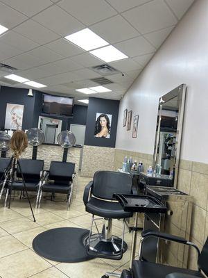 SH Salon clean and perfect as always