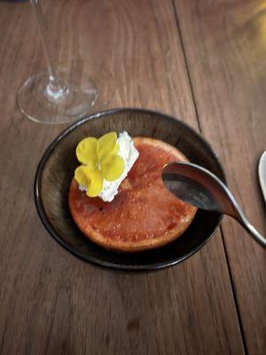 Crème brûlée grapefruit with mascarpone