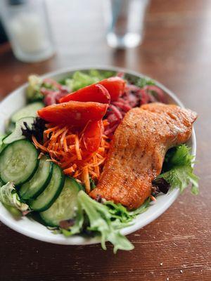 Mixed greens salad with added salmon