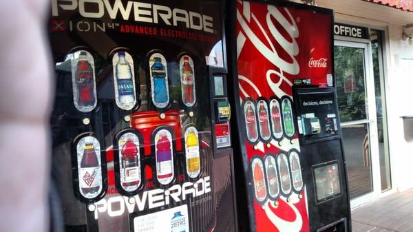 Drinks vending machine