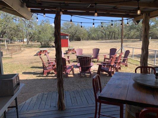 Fron porch - plenty of seating options