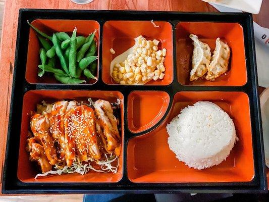 Spicy Chicken bento box: 2022 (could use more of a kick if it's called spicy though)