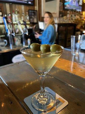 The best "Dirty Martini" in the county Taylor orchestrated mine, but Destiny, Crystal, Tonya do it like they have a Degree.