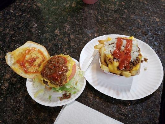 Cheeseburger Texas/California  & chili cheese fries :)