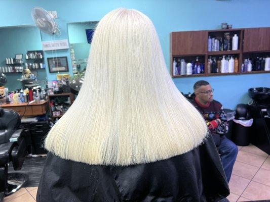 Platinum hair color without bleach