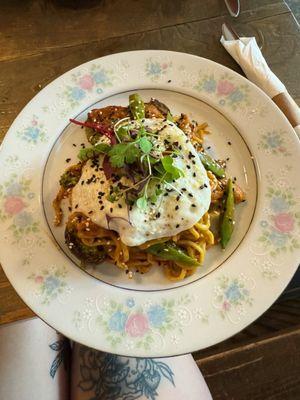 peanut pan noodles with fried egg