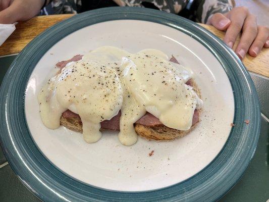 Eggs Benedict