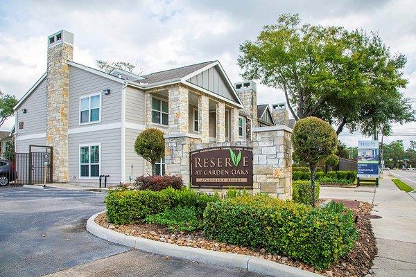 Reserve at Garden Oaks Apartments