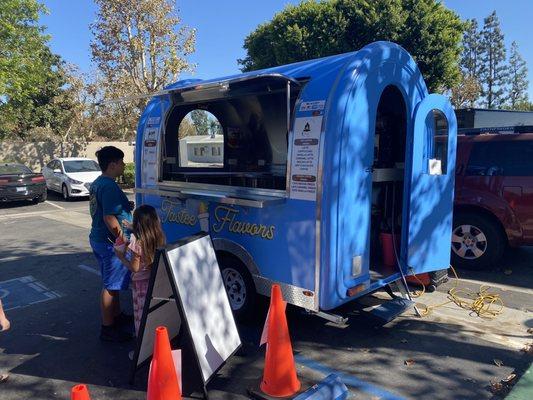 Tastee Flavors Booth for Frontier Communications Multifamily resident event in Chino, Ca