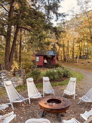 Exterior campfire -- spectacular to arrive at check-in time to the smell of burning wood permeating the motel complex