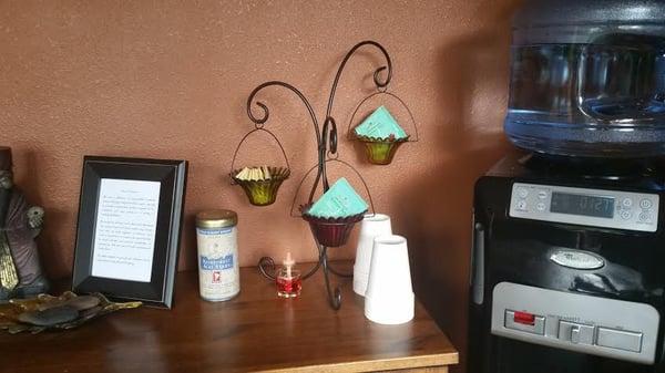 Pomegranate, Blueberry, Mango, Raspberry, Mint and Oriental Tea  and fresh water complimentary