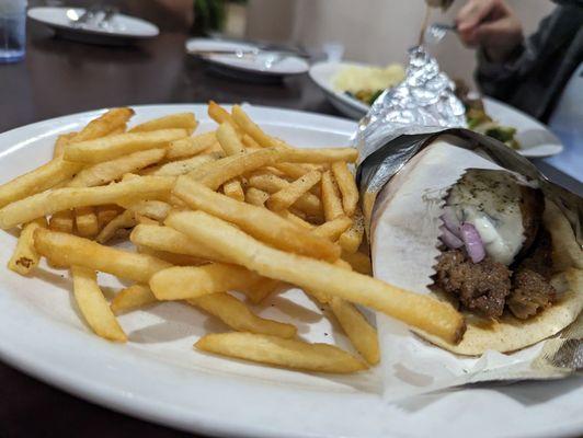 Beed gyro w fries. Fries are suuuper crispy!