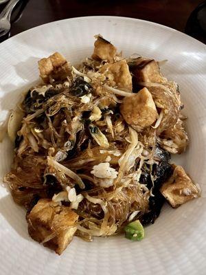 Pad woon sen with tofu