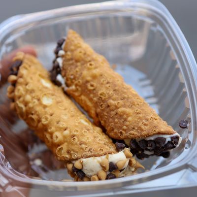 Chocolate Chip Cannoli and Peanutbutter Cannoli