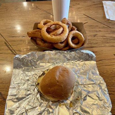 Cheeseburger & Onion Rings