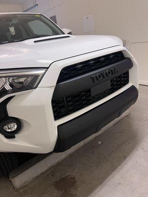 Complete repair of Toyota 4Runner bumper