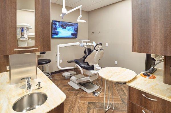 Comfortable, private treatment rooms with state of the art digital equipment.