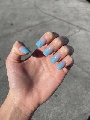 Ombré nails