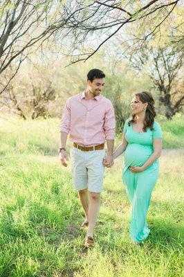 Arizona family maternity portraits