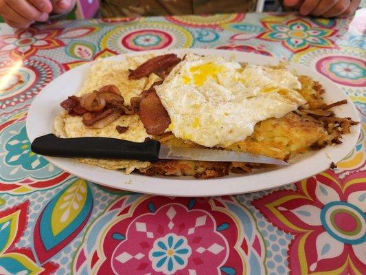 Huevos con tocina