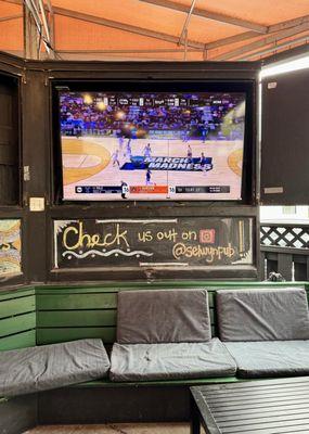 March Madness on the TVs. Go Yale!!