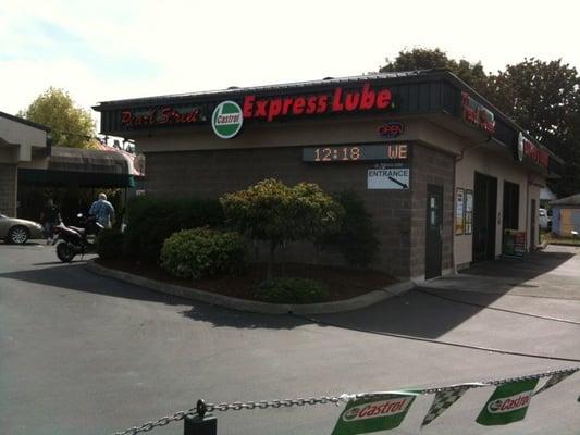 Pearl st express lube & carwash