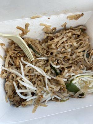 Burnt "Pad Thai" with little to no chicken not worth a penny let alone $13