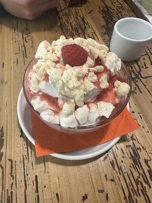 Eton Mess Dessert