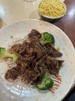 Crispy Beef with lo mein