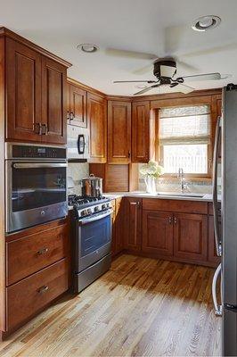 Downers Grove Multi-Zone Kitchen with Hardwood Floor