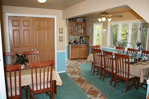 Kitchen/Breakfast Area (Photo Copyright: at the Water's Edge - from website)