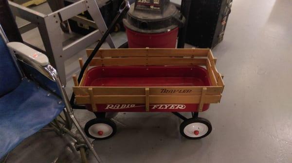 Sick ass radio flyer wagon. $15!