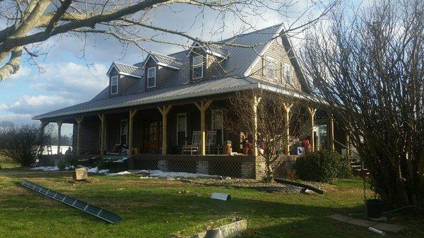 New Roof and siding After pic.