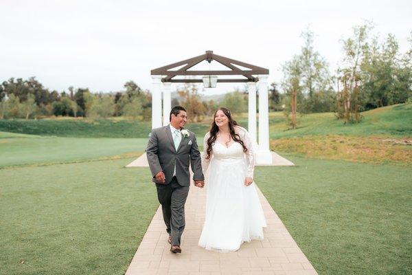 Warm & Timeliness Newlywed Pictures, Wedgewood Weddings at Camarillo, CA by ICR PHOTOGRAPHY