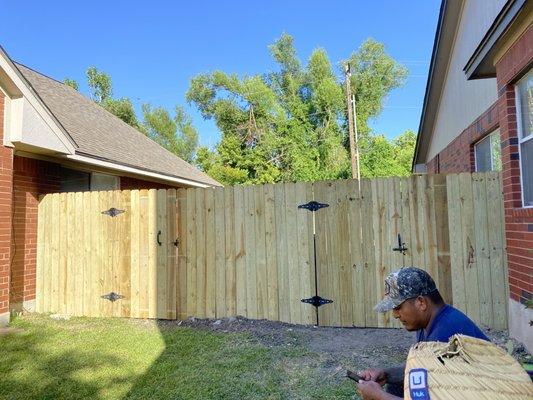 Small fence installation