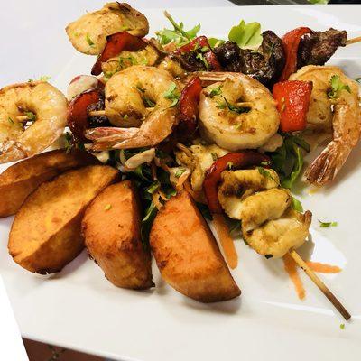 mix skewers,chicken shrimp,beef/Pinchos mixtos,pollo carne camaron$15 732 486 8062 call for pick up