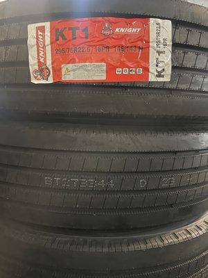 Trailer tire 295/75r22.5