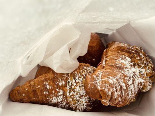 pistachio croissants