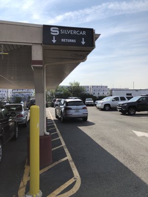 Separate return lane for Silvercar