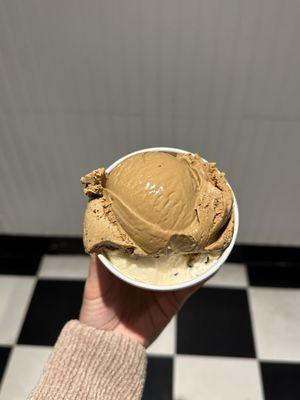 1 scoop -- coffee & sweet cream